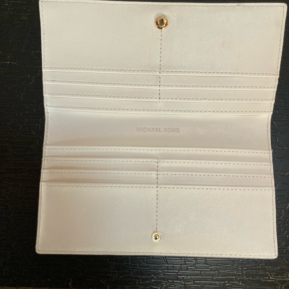 Michael Kors Reed Large Snap Bifold Wallet - Picture 6 of 12
